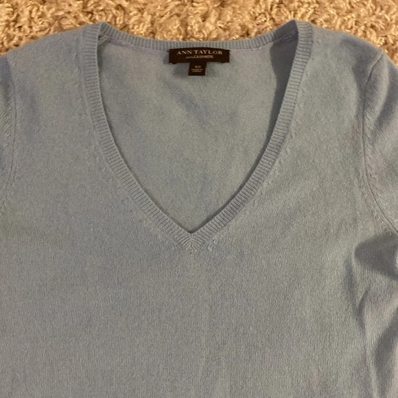 Ann Taylor cashmere sweater size xs - Picture 2 of 4
